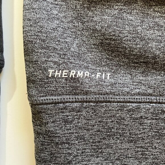 Nike Therma Fit Hoodie Women's Small Gray Sporty‎ Warm Athleisure Athleticwear - Picture 4 of 4